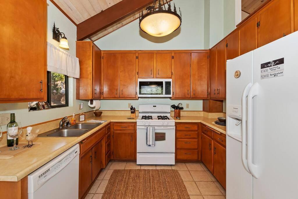 Everwood Serenity Treehouse Ontrail Head/Sledding Villa Big Bear Lake Luaran gambar